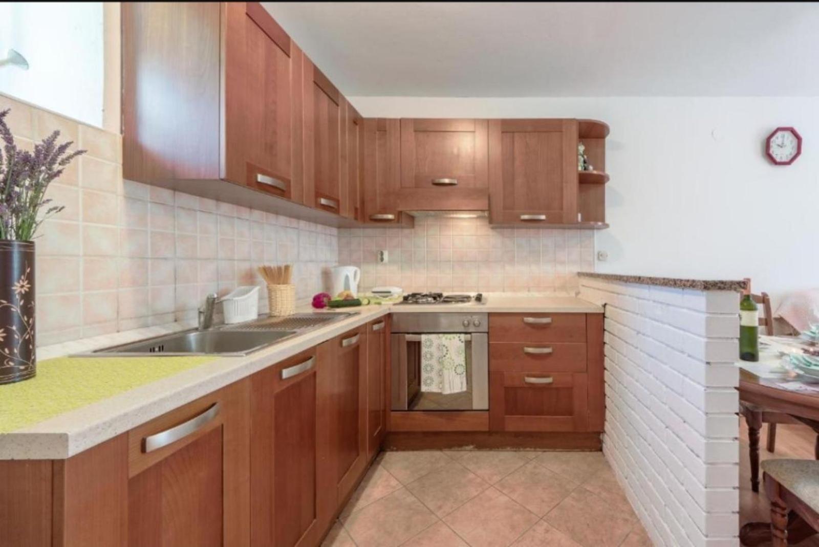 Apartmani Mara Ližnjan Exteriér fotografie