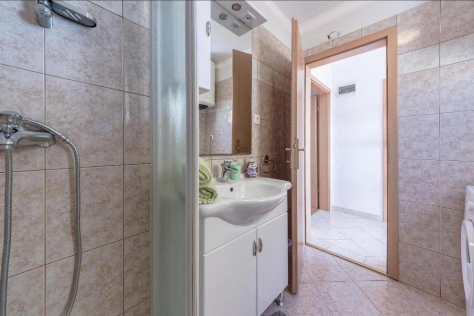 Apartmani Mara Ližnjan Exteriér fotografie